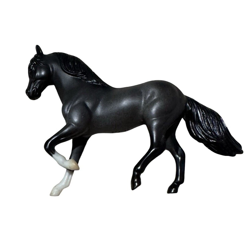 VINTAGE 1999 BREYER MINIATURE  2.75” X 3.75” HORSE FIGURE